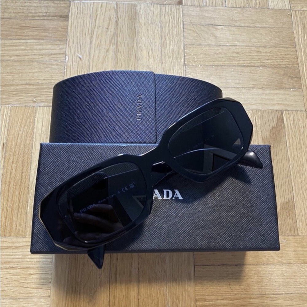 Prada Black Triangular Logo Sunglasses - image 5